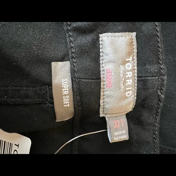 NWT Torrid Super Soft Skinny Jegging - Picture 5 of 5